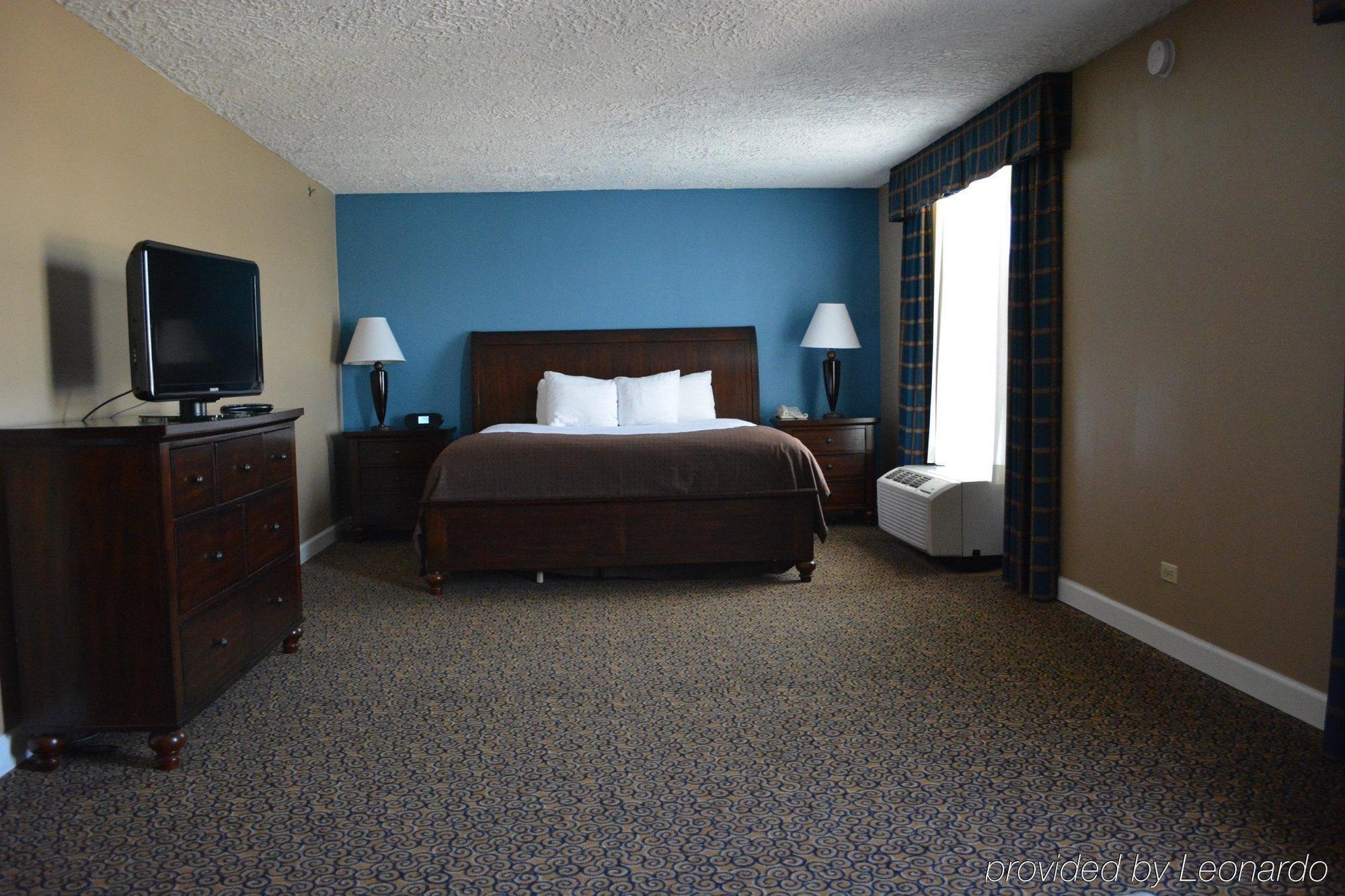 Chicago Sw-countryside Confctr By Ihg 4*