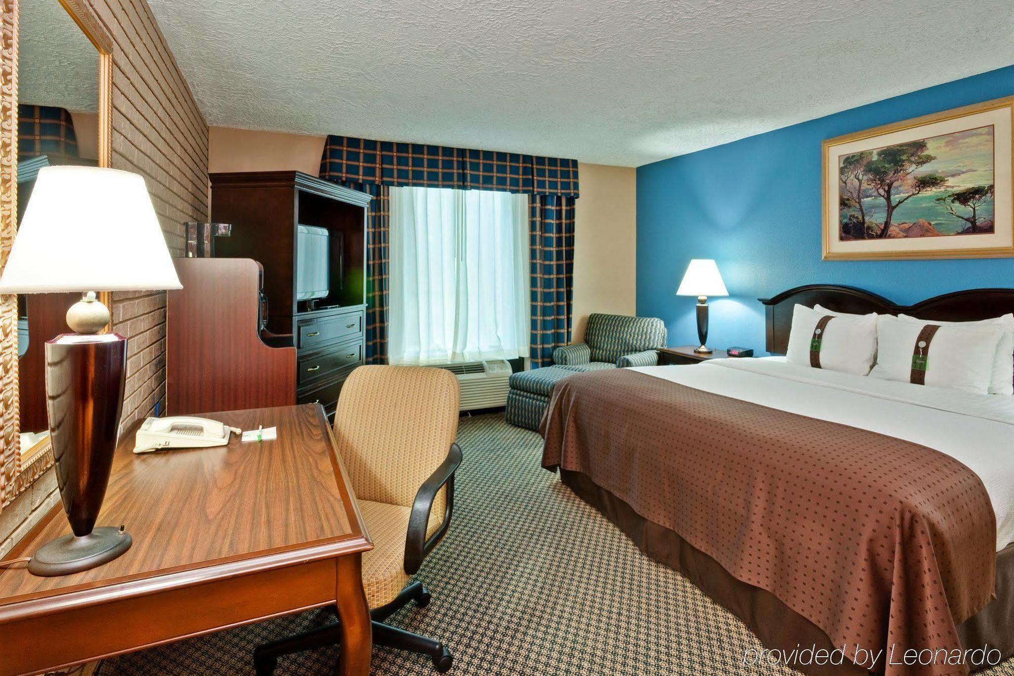 Hotel Chicago Sw-countryside Confctr By Ihg