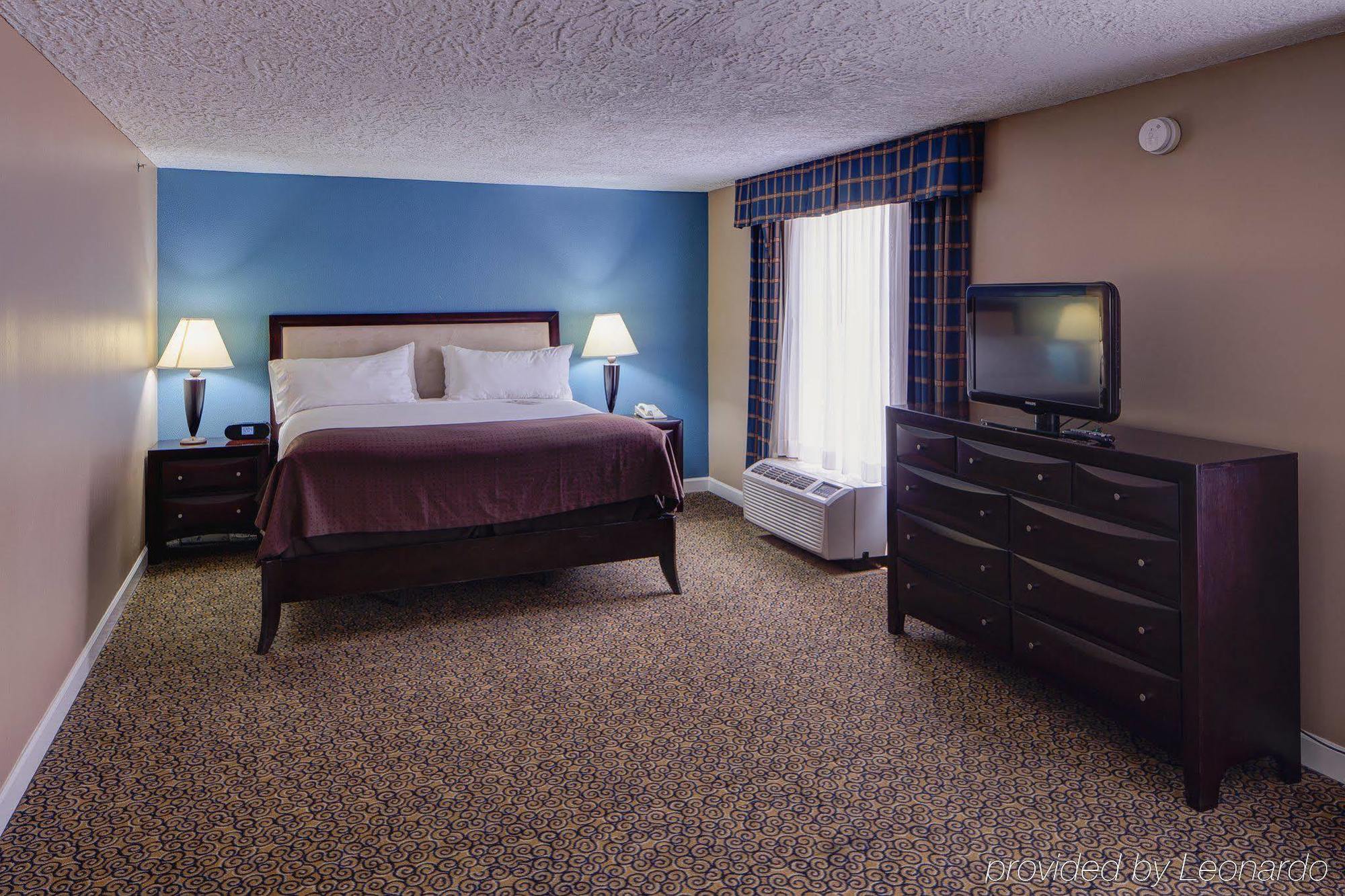Chicago Sw-countryside Confctr By Ihg Countryside