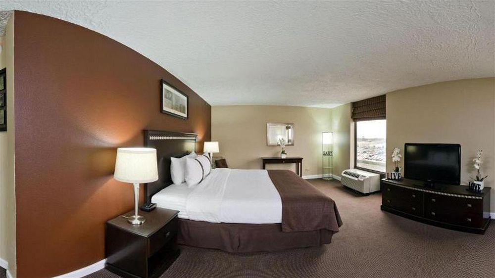Chicago Sw-countryside Confctr By Ihg Hotel
