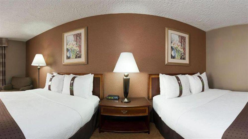 Chicago Sw-countryside Confctr By Ihg 4*