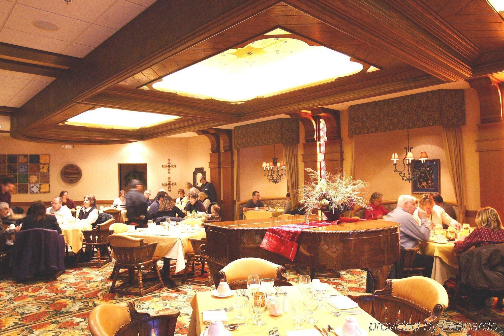 Hotel Chicago Sw-countryside Confctr By Ihg 4*