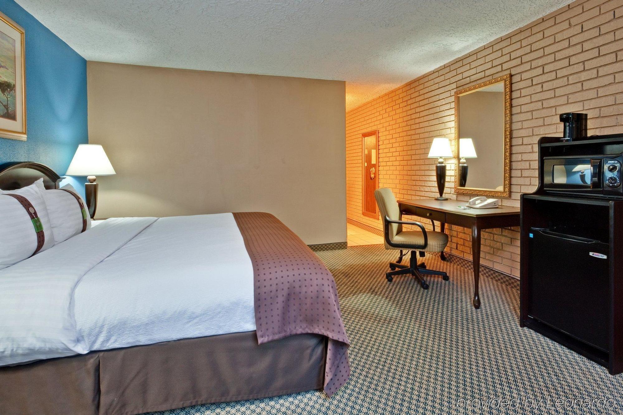 Chicago Sw-countryside Confctr By Ihg Hotel