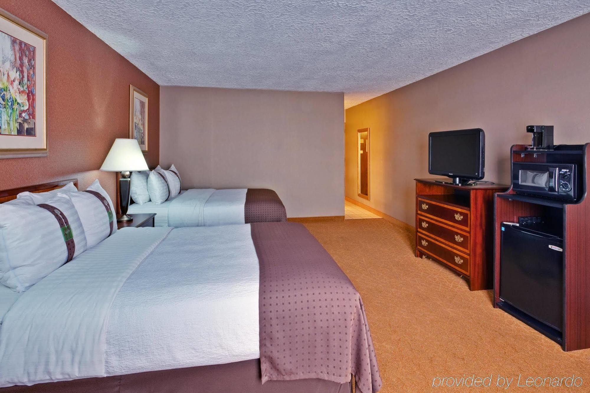 Chicago Sw-countryside Confctr By Ihg Hotel 4*