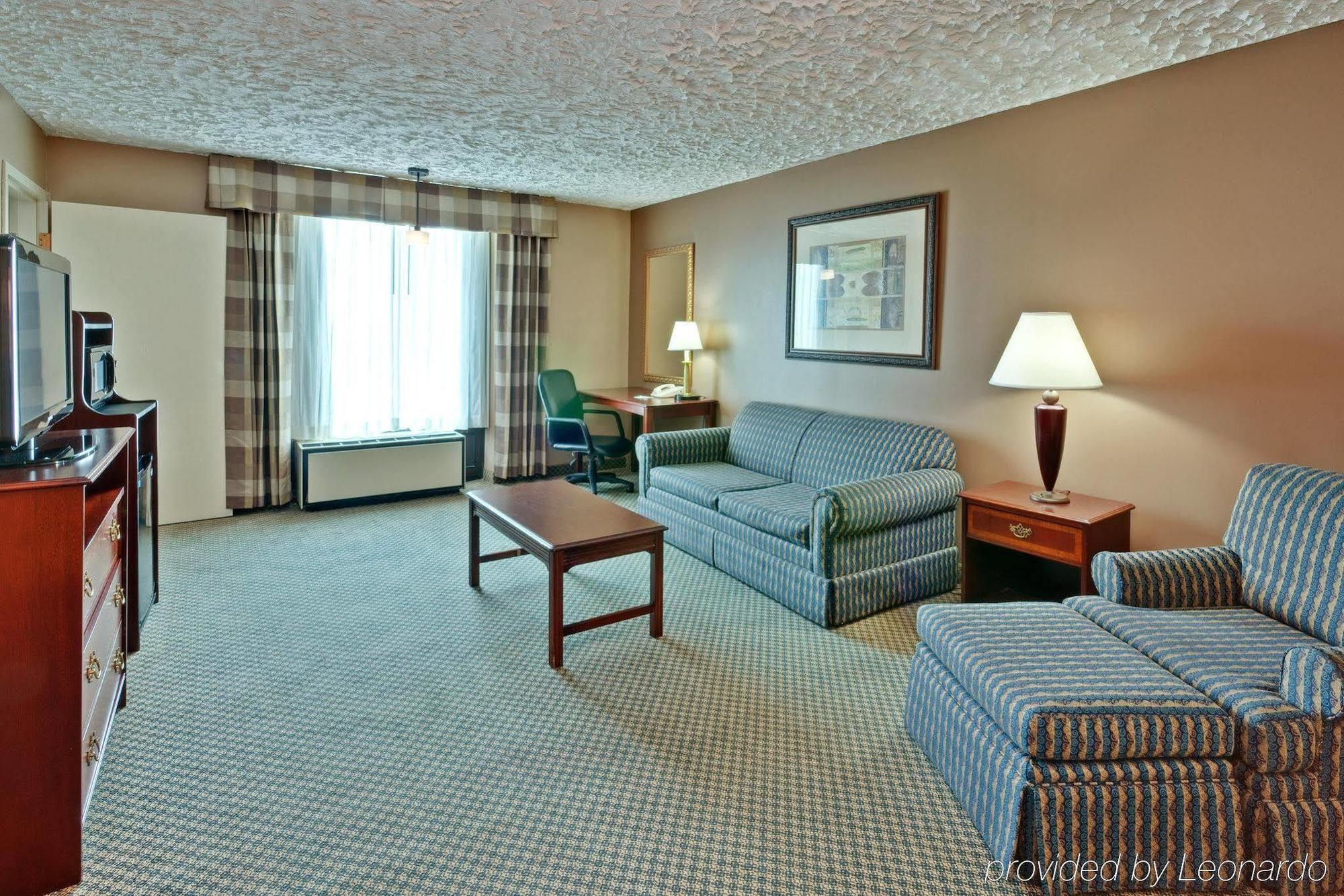 Hotel Chicago Sw-countryside Confctr By Ihg