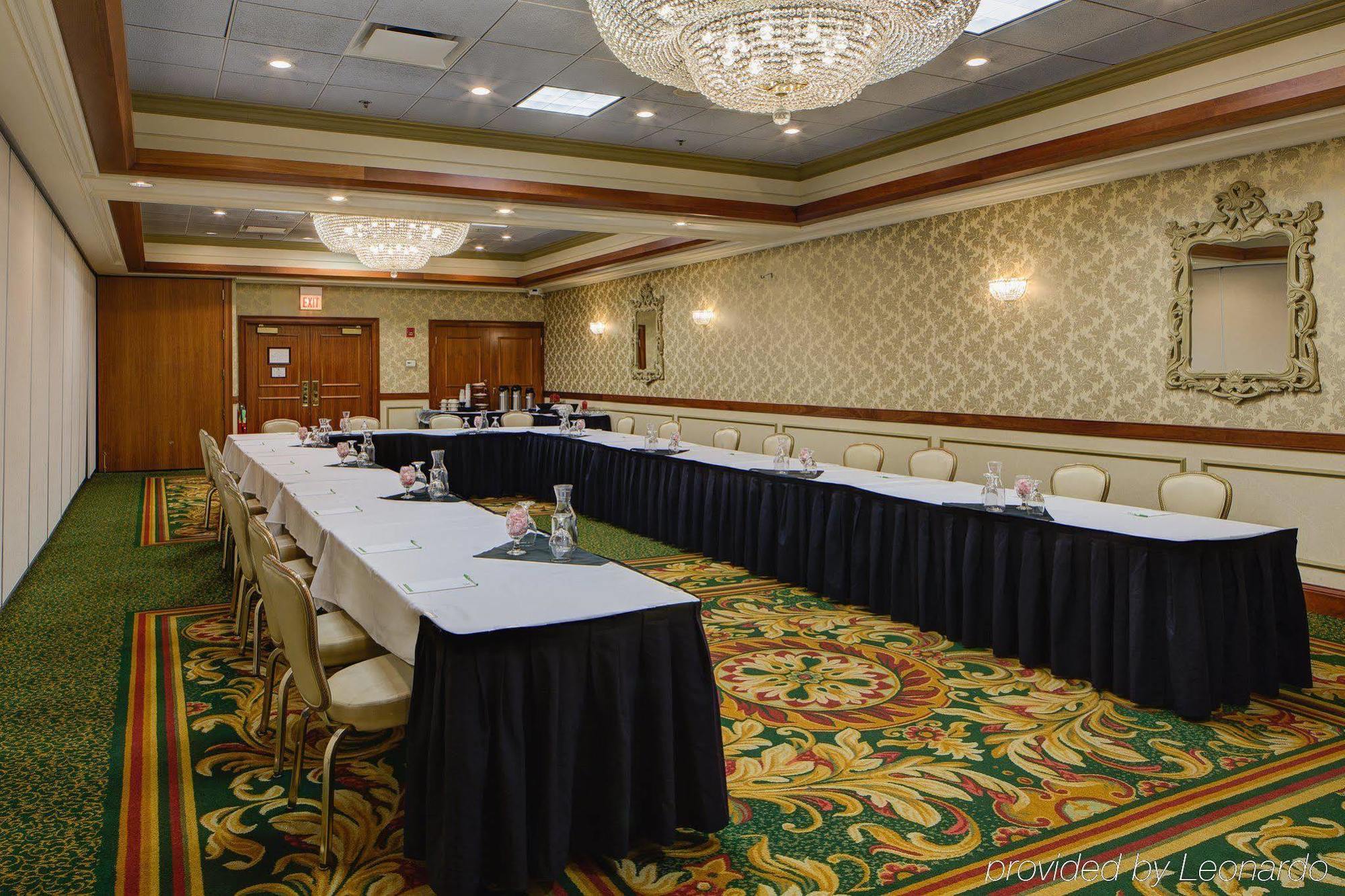 Chicago Sw-countryside Confctr By Ihg