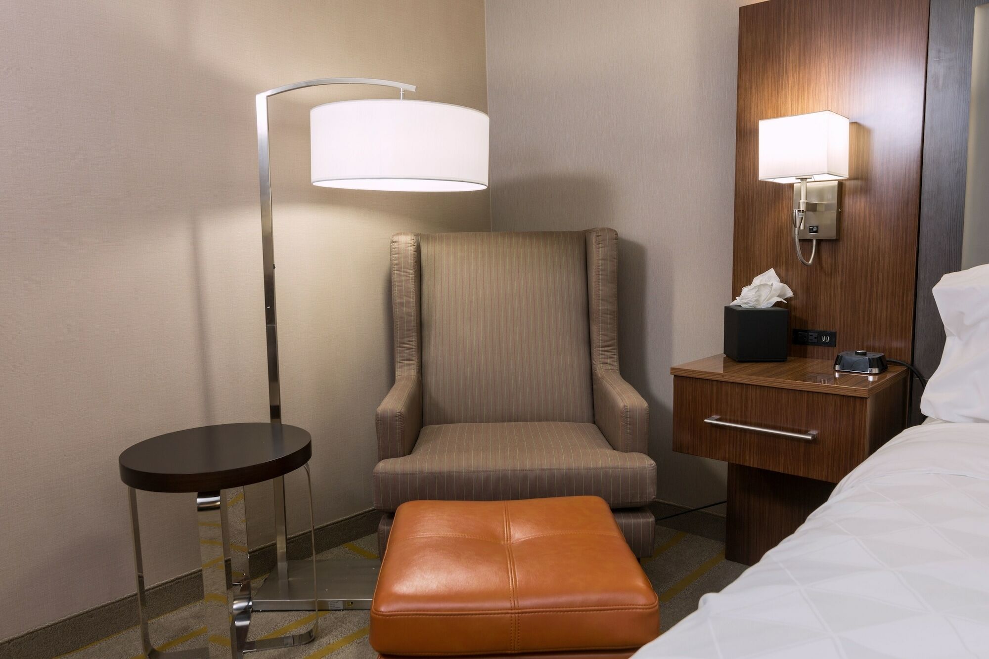Chicago Sw-countryside Confctr By Ihg 4*